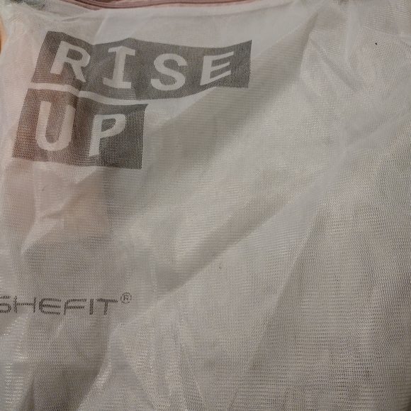 SHEFIT real support seamless bra with free bag - Picture 4 of 5